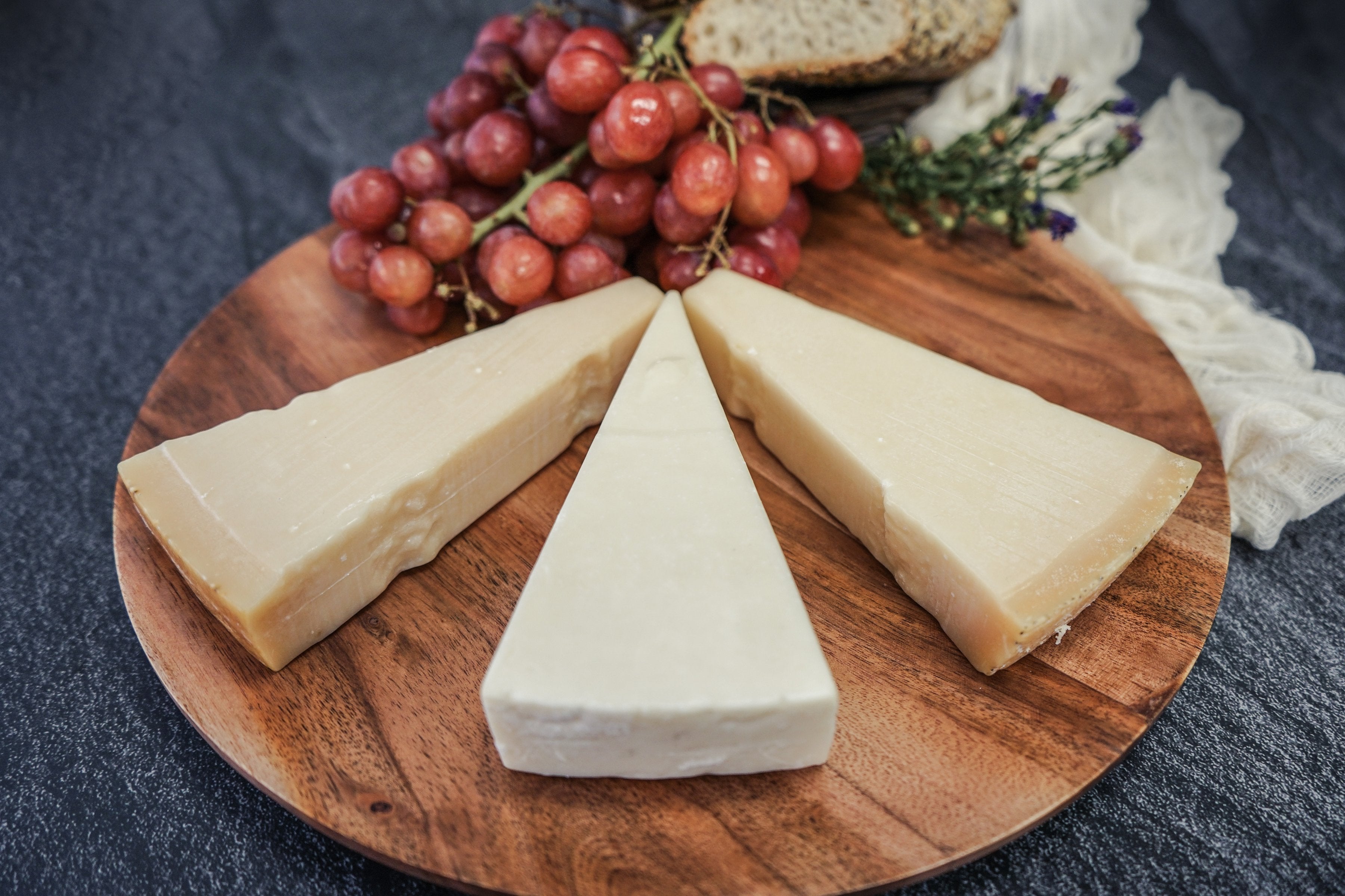 Premium Cow Cheese - Enhance Your Culinary Creations